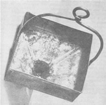 Hruschkov prvý medomet s hora. (Opatrovaný v múzeu Zem. Ústr. spolkov včel. na Morave v Brne.)